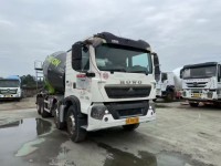 Howo Zoomlion mixer truck