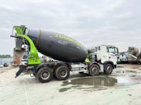 Howo Zoomlion mixer truck